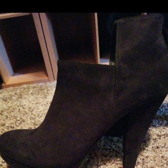 Booties - Picture 4 of 6